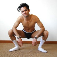 Australian boy shows off his socks - Picture 33