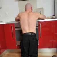 Peter show his feet - Picture 15