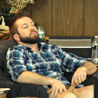 Jason strokes his cock - Picture 4