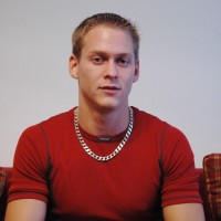 Daniel shows his cock - Picture 2