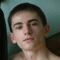 Kiber shows off his hard dick - Picture 4