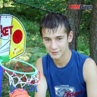 Justas masturbates in the woods - Picture 2