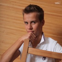 Gusty shows his dick - Picture 27