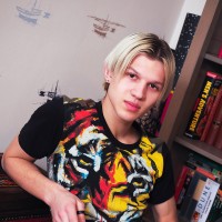 Jess shows his cock - Picture 1