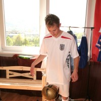 Harry and Nathan football boys - Picture 1
