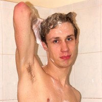 Alfred shows his dick - Picture 12