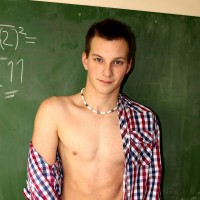 Bela at school - Picture 4