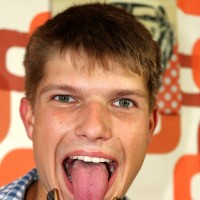 Brad shows his cock - Picture 1