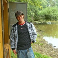 Adrian M cums outside - Picture 1