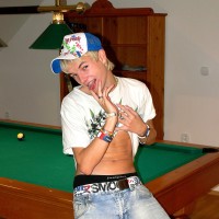 Arpad undresses on a pool table - Picture 2