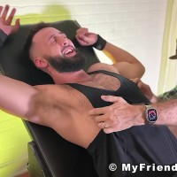 Maui gets tickled - Picture 4