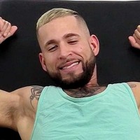 Tino has his feet tickled - Picture 21