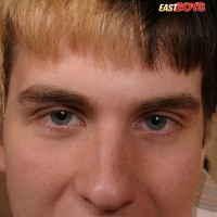 Hot boy posing naked - Picture 15