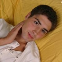 Twink gets naked - Picture 4