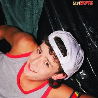 Twink plays with his ass - Picture 7