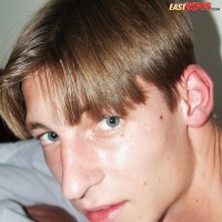 Dude strokes his dick - Picture 7