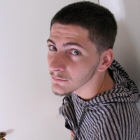 Daniel Delong pissing - Picture 8