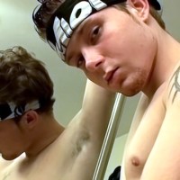 Billy da Kidd cums on the mirror - Picture 15