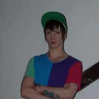 Back yard twinks - Picture 1