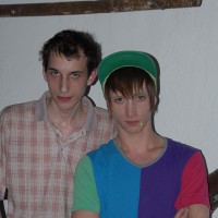 Back yard twinks - Picture 2