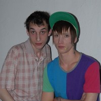 Back yard twinks - Picture 3