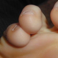 Jay shows his feet - Picture 15