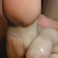 Jay shows his feet - Picture 17