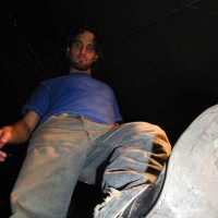 Mat shows his feet - Picture 3