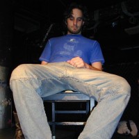 Mat shows his feet - Picture 8