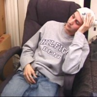 Aaron beats off - Picture 1