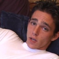 Sean plays with his dildo - Picture 1