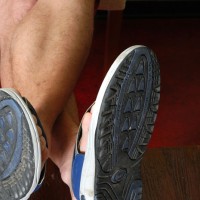 Henry shows his feet - Picture 3