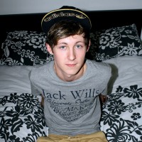Cody Andrews shows his cock - Picture 1