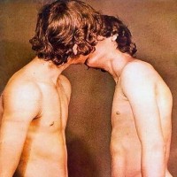 Hot Twins - Picture 16
