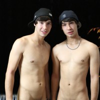 Hot Twins - Picture 29