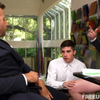 Intern services his boss and important client - Picture 5