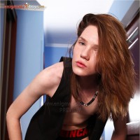 Saron Smile shows his small cock - Picture 10