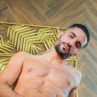 Saul Dance plays with his dick - Picture 13