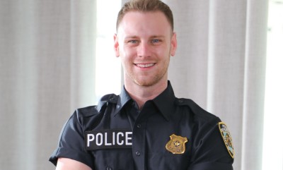 Brandon Evans fucks Oliver Marks for exposure