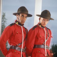 Men and uniforms - Picture 2