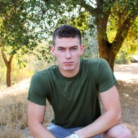 Tyler Layton posing naked - Picture 2