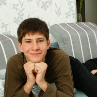 Russian guy stroking his dick - Picture 4