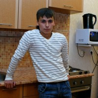 Russian boy shows off his body - Picture 2