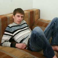 Russian boy pulls down his pants - Picture 6