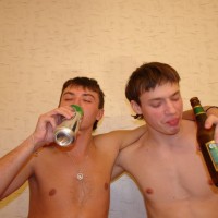Drunk boys have sex - Picture 9