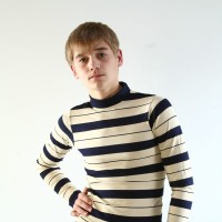 russian exposes his cock - Picture 2