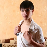 Russian boy shows his ass - Picture 3