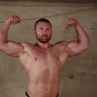 Bodybuilder Stepan in slavery - Picture 2