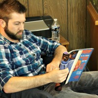 Bearded Jason jerks off - Picture 2