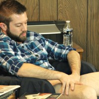 Bearded Jason jerks off - Picture 3